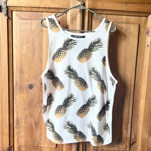 Broken Threads Men’s Pineapple Print Tank Top Size Medium